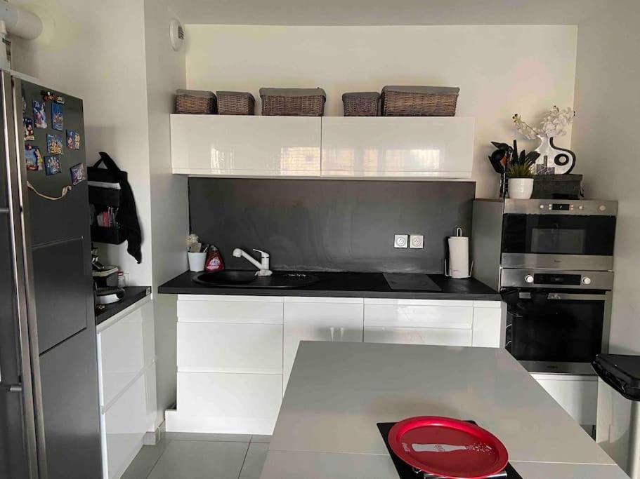 Katy Apartment ตูร์นง-โซร์-โฮน ภายนอก รูปภาพ